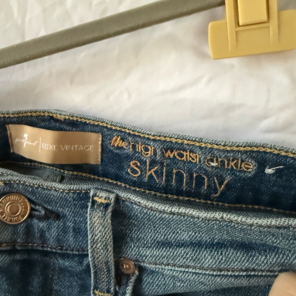 7 For All Mankind Luxe Vintage High Rise Skinny Jeans Womens 27 Distressed - Picture 3 of 10